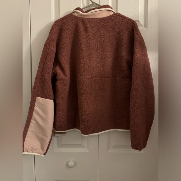 Women’s North Face Jacket - Picture 3 of 3